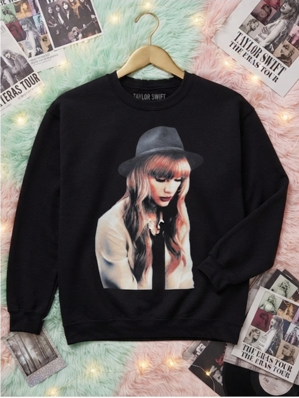 TAYLOR SWIFT OFFICIAL CONCERT Beautiful Tragic Love Affair LARGE SWEATSHIRT